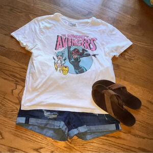 Fifth Sun Marvel Retro Mighty Avengers Women's Cropped T-Shirt - Size M - GUC